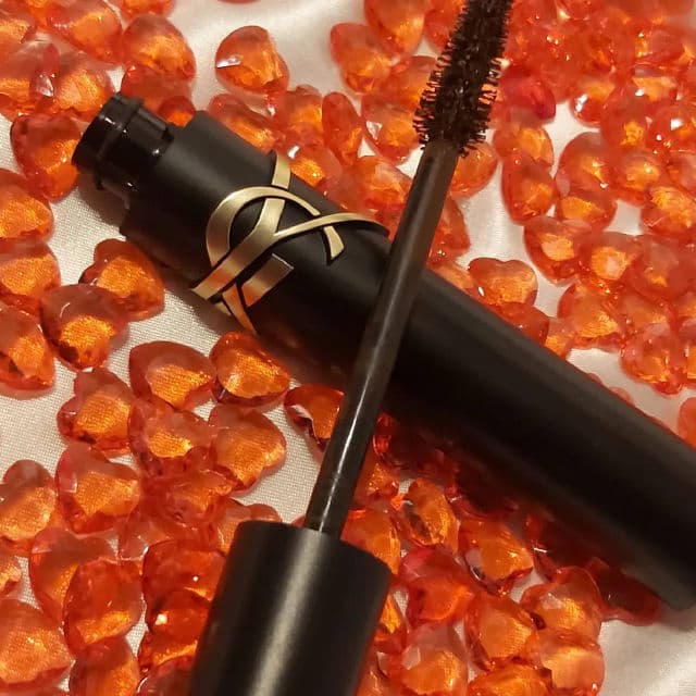 YSL Beauty Lash Clash Extreme Volume Mascara review photo by cariadsbeauty