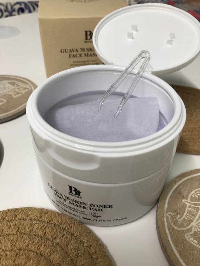 BENTON Guava 70 Skin Toner Pad review photo by sugarvogue