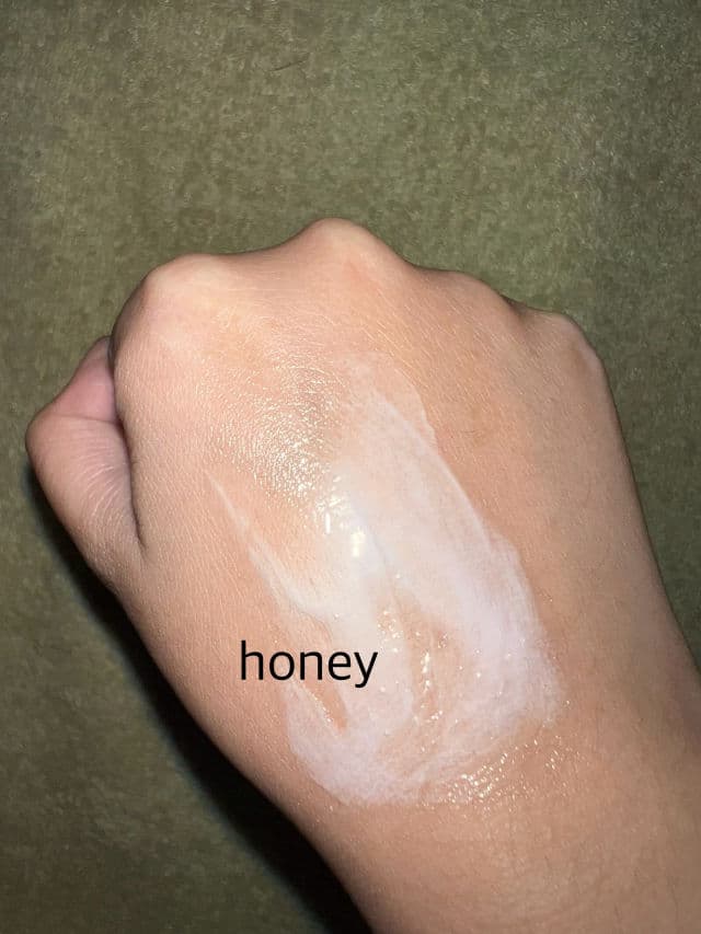 PAPA RECIPE Bombee Honey Moisture Facial Cleanser review photo by Jennyrous