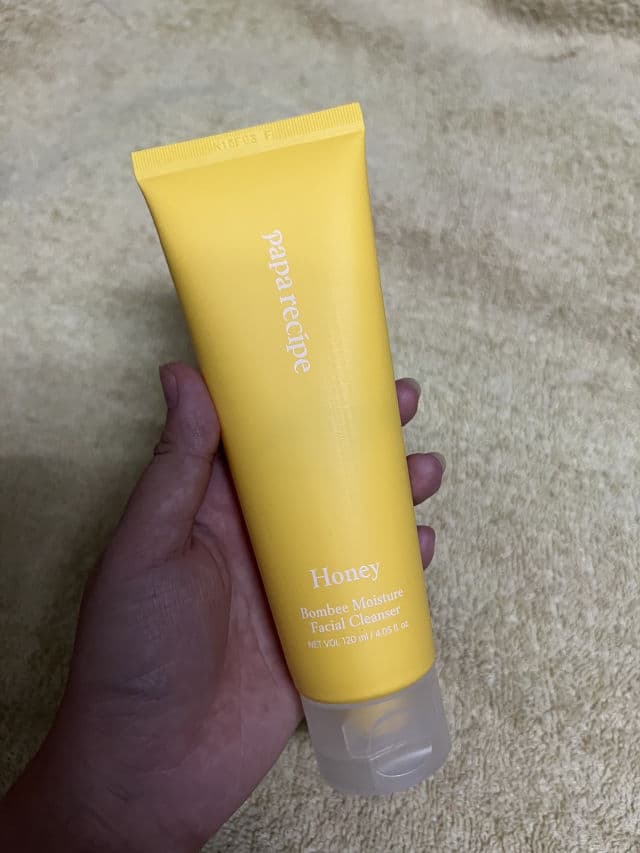 PAPA RECIPE Bombee Honey Moisture Facial Cleanser review photo by Jennyrous