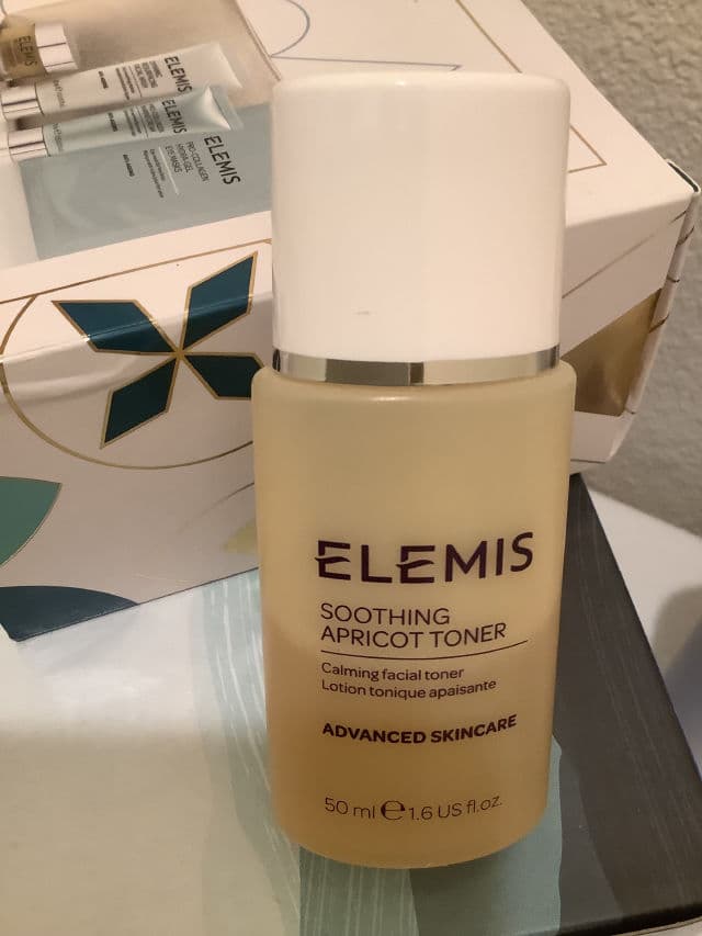 Elemis Soothing Apricot Toner review photo by thePineapplePrincess