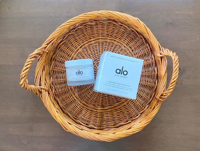 Alo Yoga Luminizing Face Moisturizer review photo by luv2much