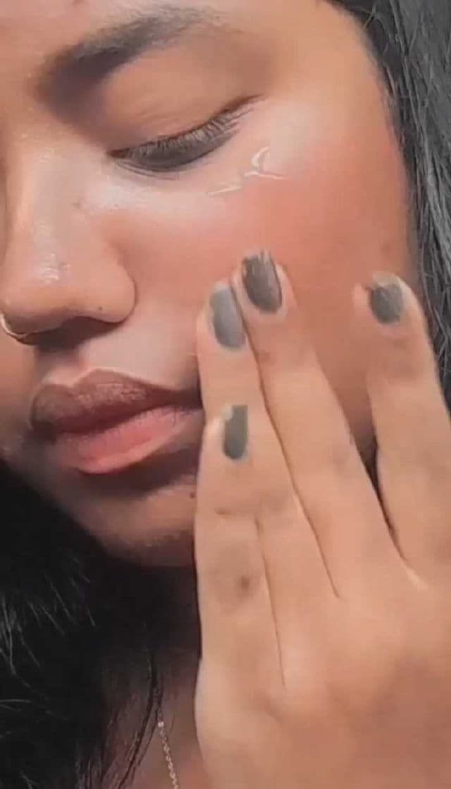 INNISFREE Black Tea Youth Enhancing Ampoule review photo by whatnidhiloves