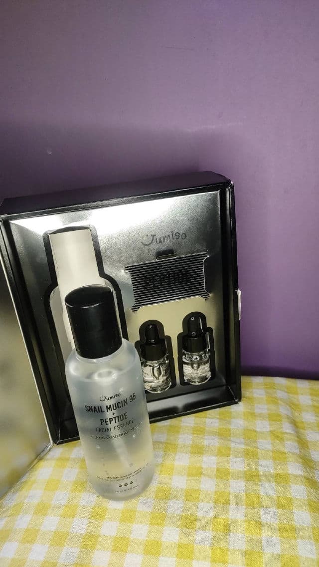 Snail Mucin 95 + Peptide Essence product review