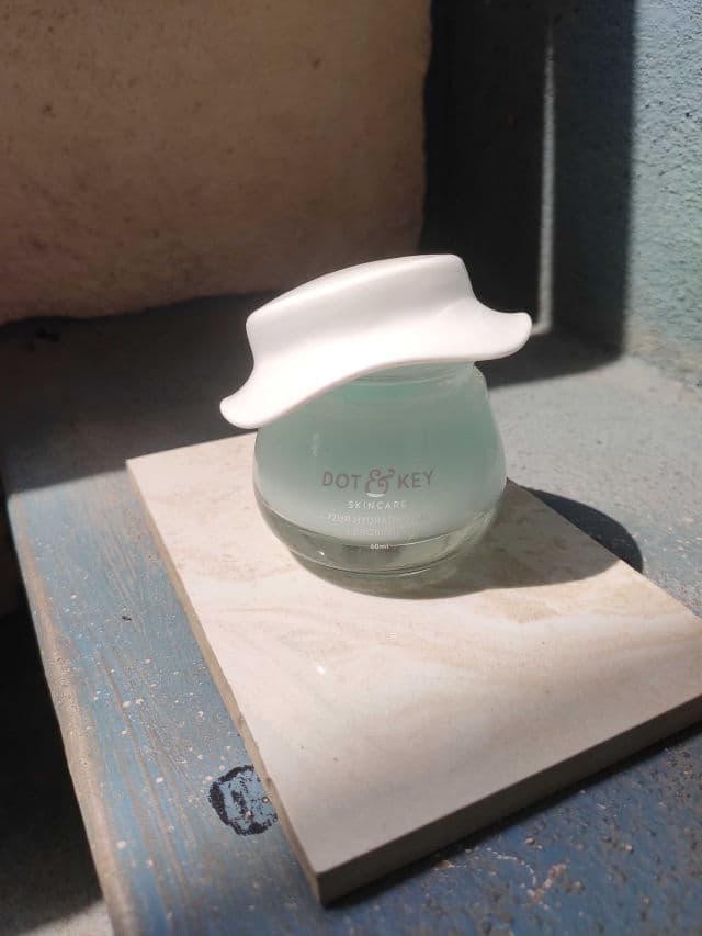 Dot & Key 72 hr Hydrating Gel + Probiotics review photo by vyshu