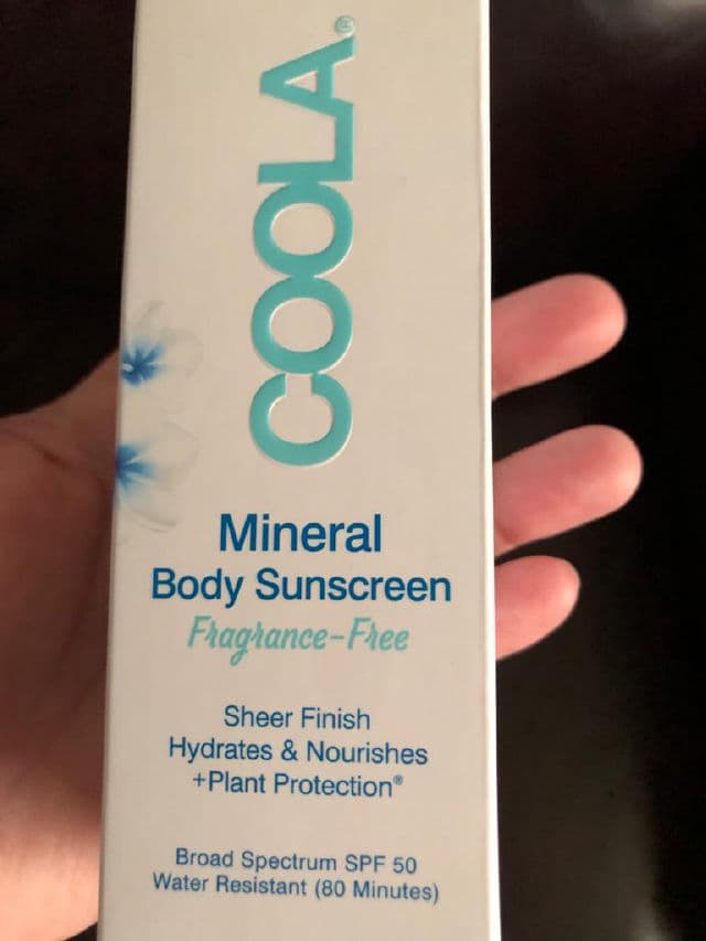 Coola Mineral Face Sunscreen Lotion Sheer Matte SPF 30 review photo by Armandokurumilla 