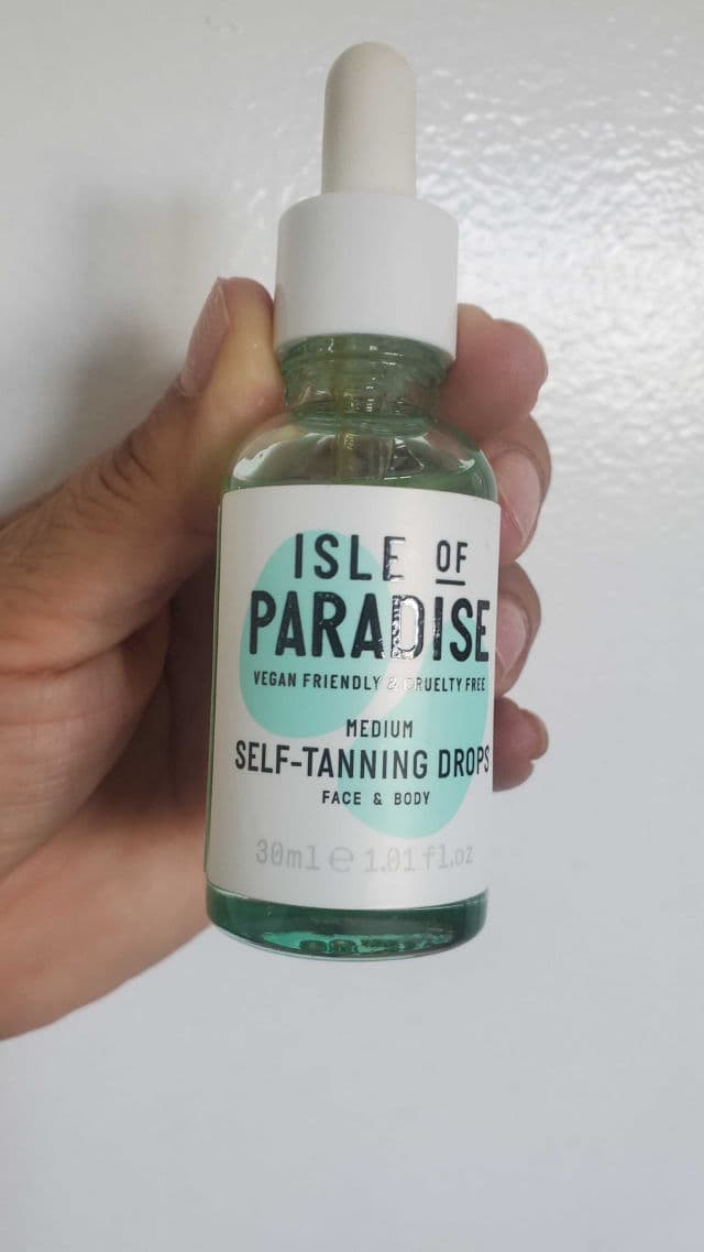 Isle of Paradise Self-Tanning Water - Medium review photo by calvokurumilla