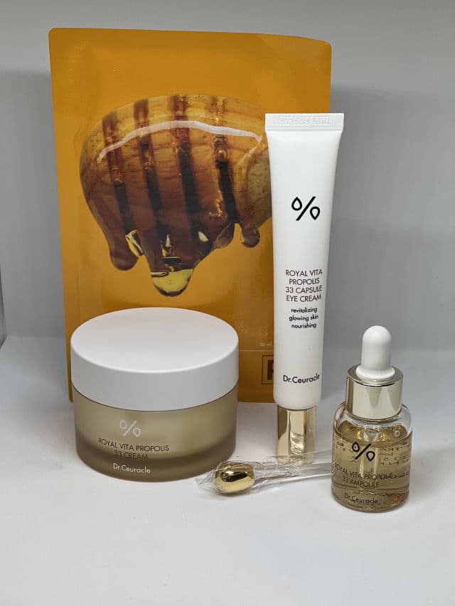 Dr. Ceuracle Royal Vita Propolis 33 Capsule Eye Cream  review photo by calvokurumilla