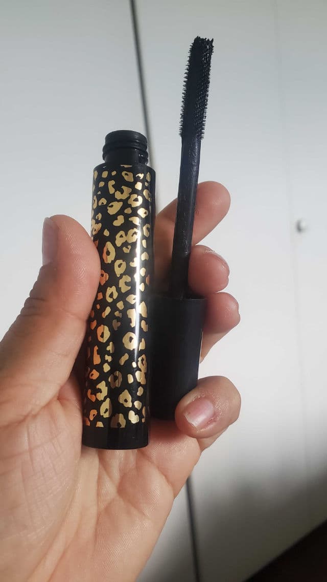 Tarte Maneater Voluptuous Mascara review photo by calvokurumilla