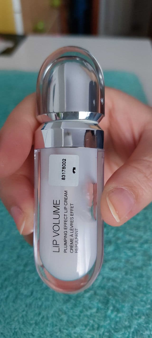 Kiko 3D Hydra Lipgloss 01 Clear review photo by xokera81