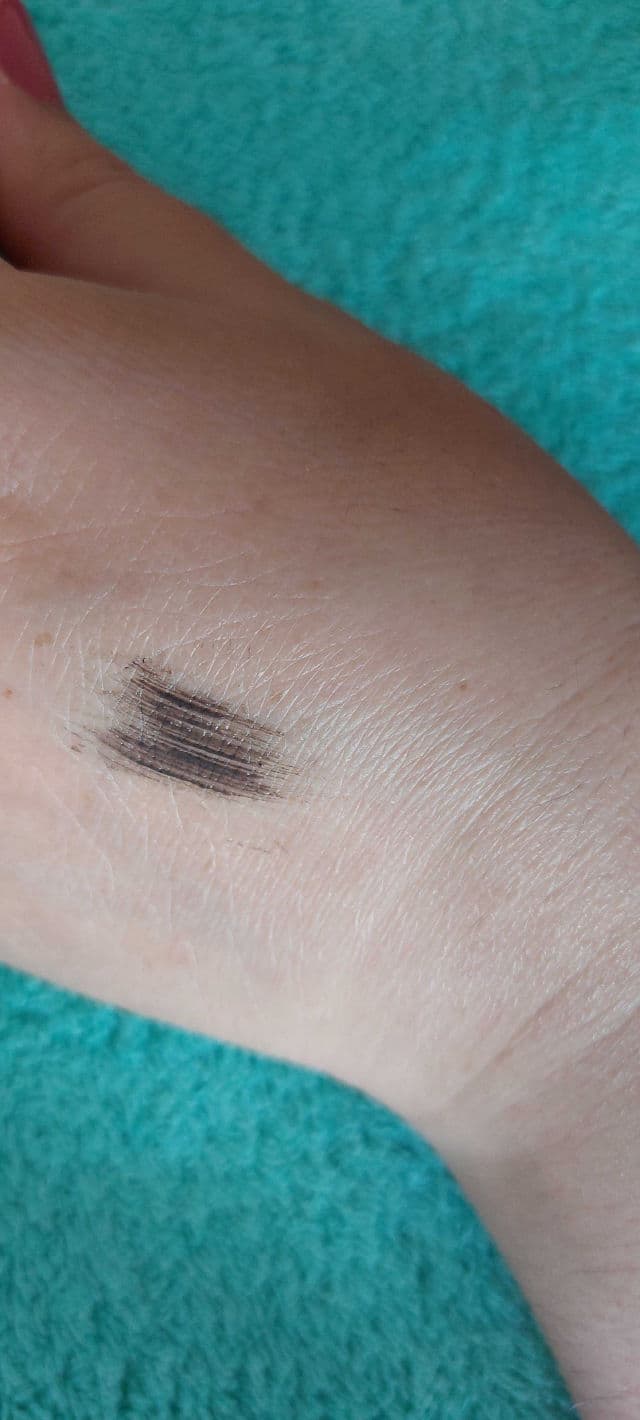 Essence Make Me Brow Eyebrow Gel Mascara review photo by xokera81