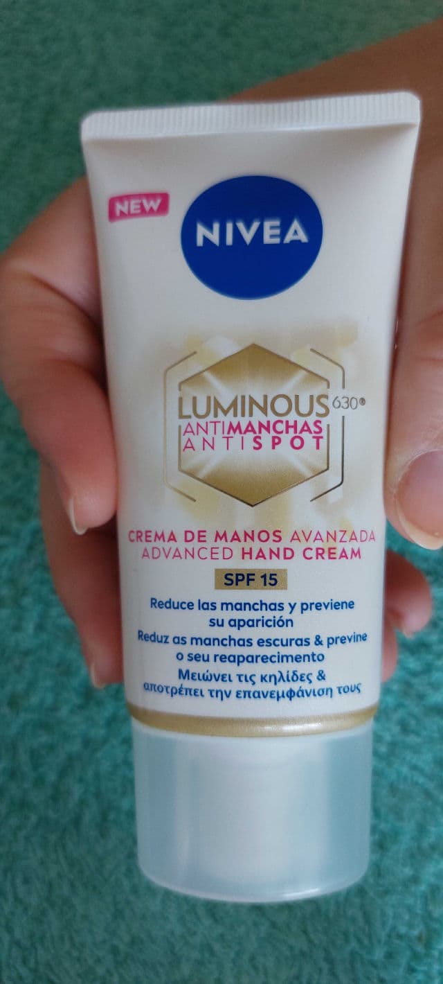 Nivea Luminous 630 Anti Spot Advanced Hand Cream SPF 15 review photo by xokera81