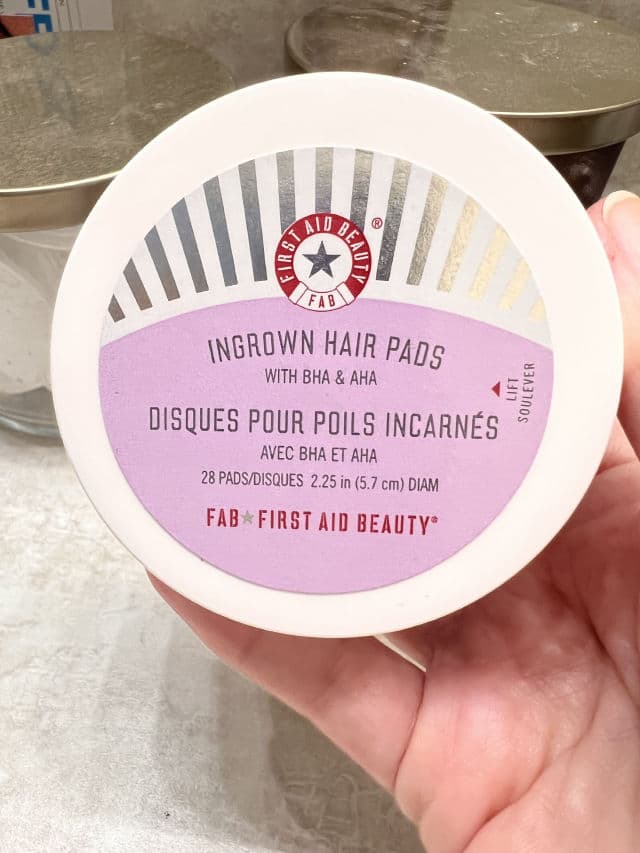 First Aid Beauty Ingrown Hair Pads with BHA & AHA review photo by NessisPicky