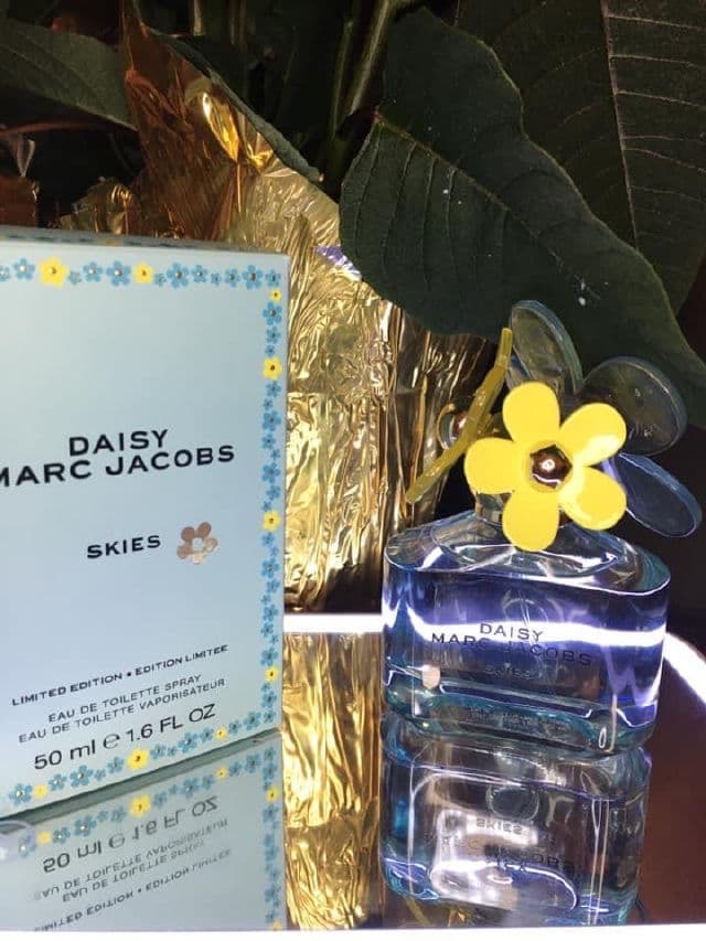 Marc Jacobs Beauty Re(cover) Perfecting Coconut Setting Mist review photo by monikki1976