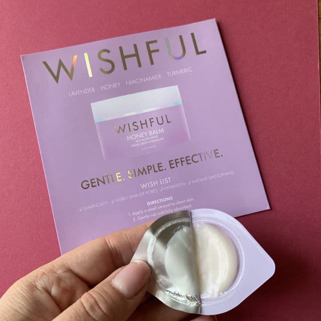 Huda Beauty Honey Balm Jelly Moisturizer review photo by Yuccako