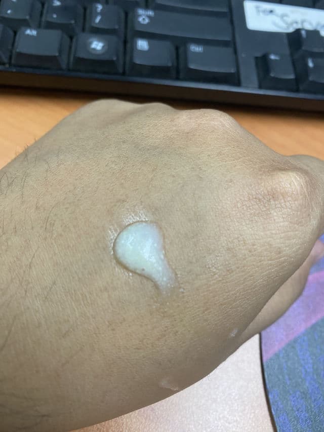 Kahf Triple Protection Sunscreen Moisturizer SPF 30 PA+++ review photo by suga716