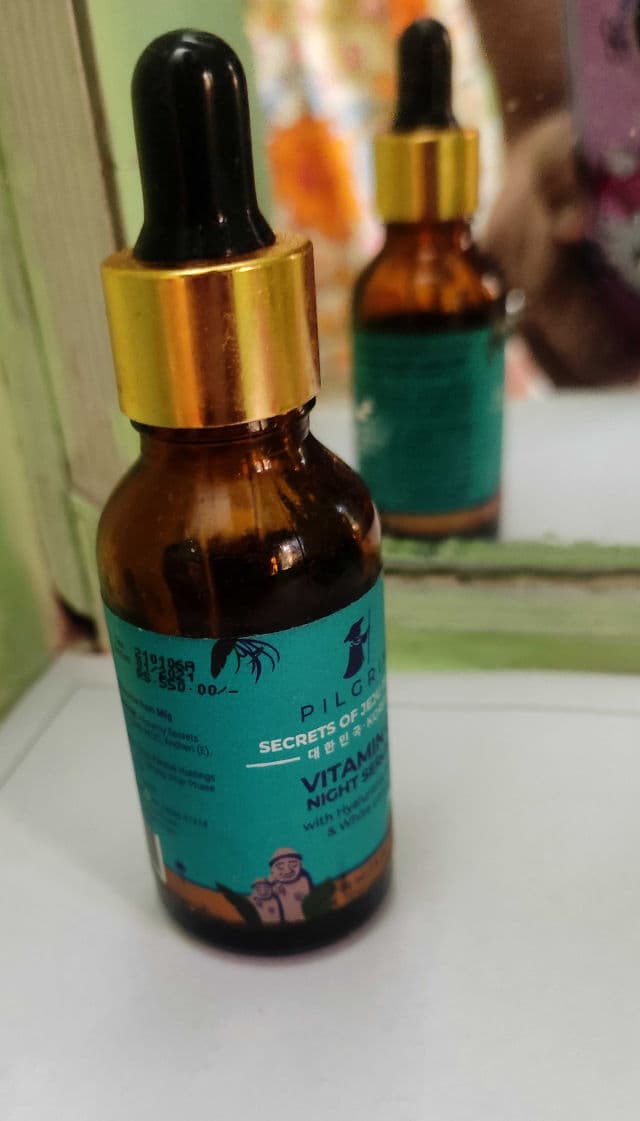Pilgrim Vitamin C Night Serum review photo by pickyjeevi