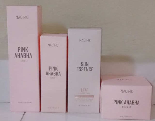 Nacific Pink AHA BHA Cream review photo by camilleeee