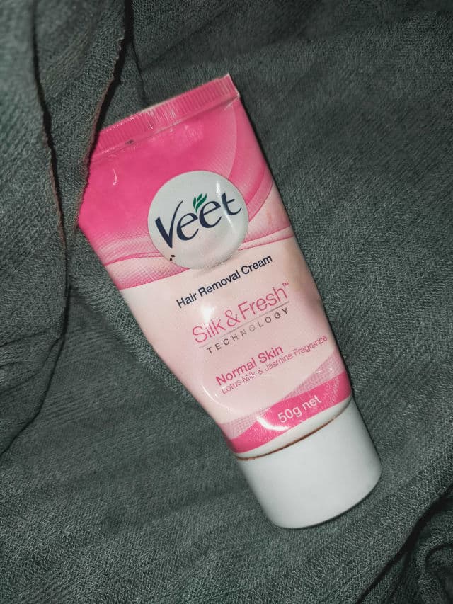 Veet Silky Fresh Hair Removal Cream for Sensitive Skin review photo by Scarrr