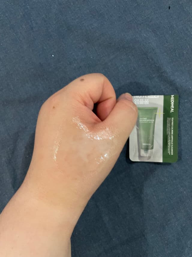 MEDIHEAL Tea Tree Calming Ampoule Cleanser review photo by Monicaaaaa