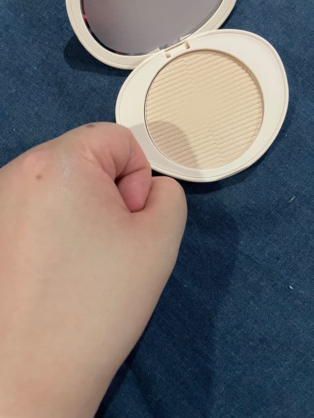 Sunnies Face Skin So Good The Powder review photo by Monicaaaaa