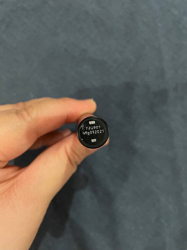 Maybelline Color Sensational Ultimatte Slim Lipstick review photo by Monicaaaaa