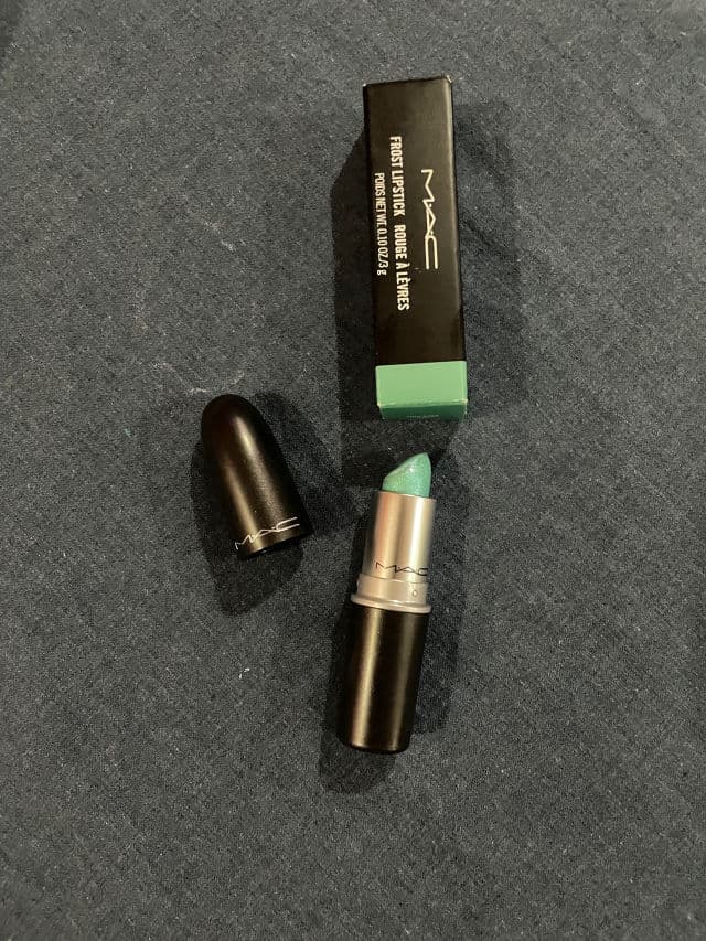 MAC Frost Lipstick review photo by Monicaaaaa