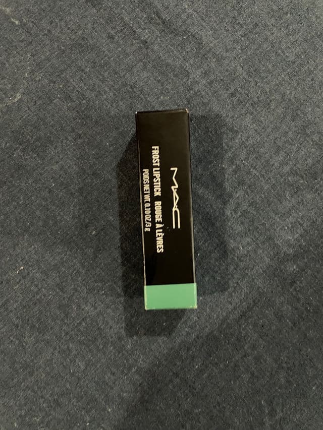 MAC Frost Lipstick review photo by Monicaaaaa