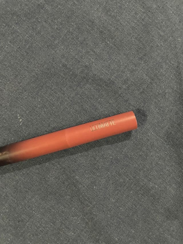 Maybelline Color Sensational Ultimatte Slim Lipstick review photo by Monicaaaaa