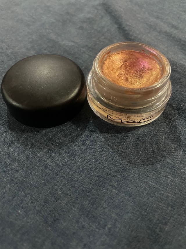 MAC Pro Longwear Paint Pot review photo by Monicaaaaa
