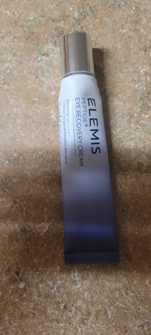 Elemis Peptide4 Eye Recovery Cream review photo by Aurelia2021