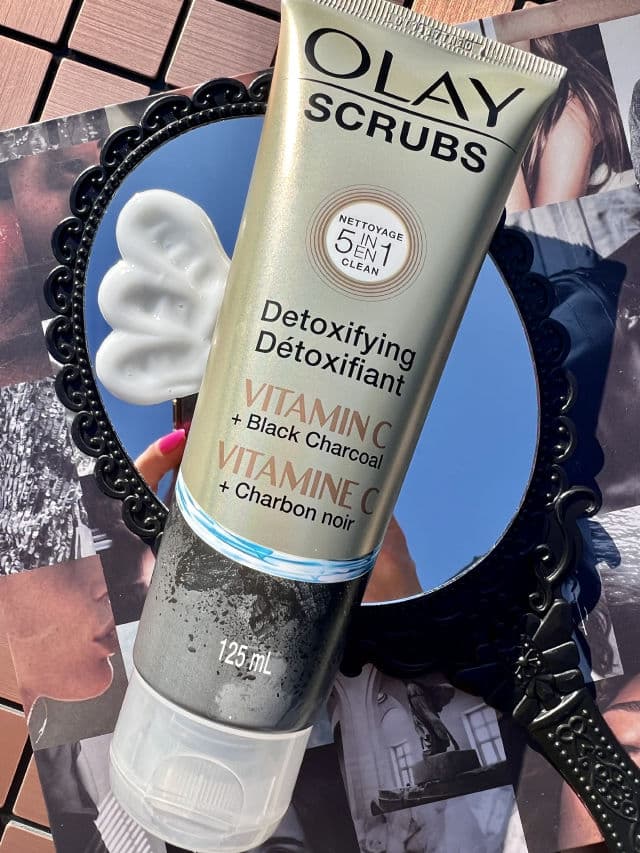 Olay Scrubs Detoxifying Vitamin C + Black Charcoal Facial Cleanser review photo by Shannon2434