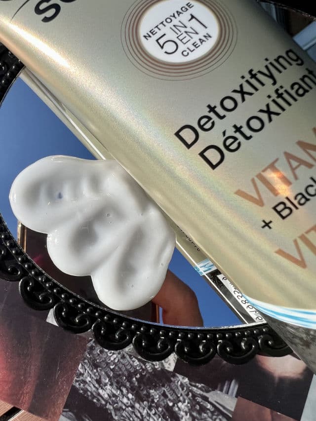 Olay Scrubs Detoxifying Vitamin C + Black Charcoal Facial Cleanser review photo by Shannon2434