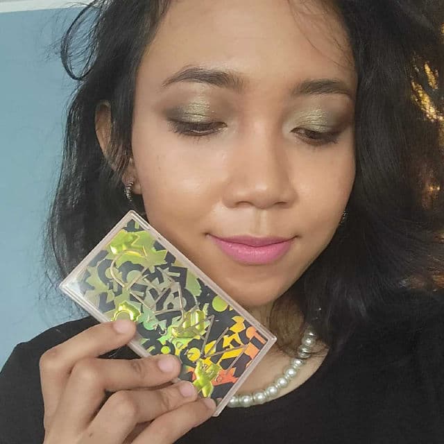 Urban Decay Mini Eyeshadow Palette - Foxy review photo by tjguida