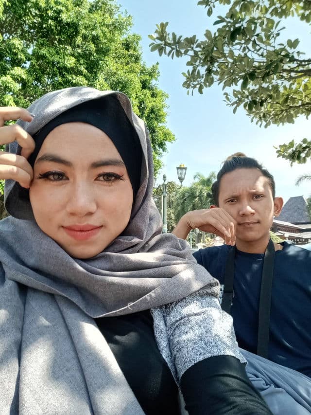 Urban Decay Wild Greens Eyeshadow Palette review photo by KikiWulan