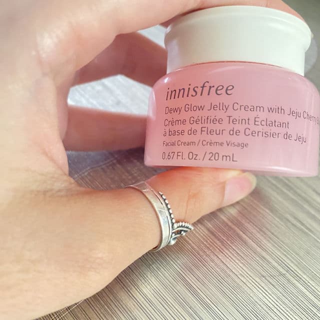 INNISFREE Jeju Cherry Blossom Dewy Glow Jelly Cream review photo by Nahla