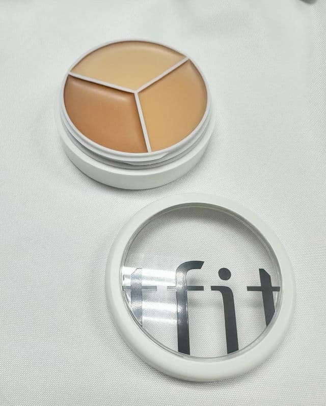 tfit Cover Up Pro Concealer review photo by lucyyg10