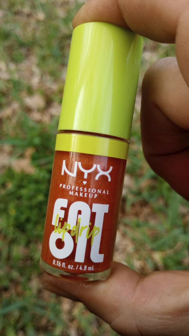 Nyx Cosmetics Fat Oil Lip Drip Lip Gloss review photo by MummahDarlinsReviews