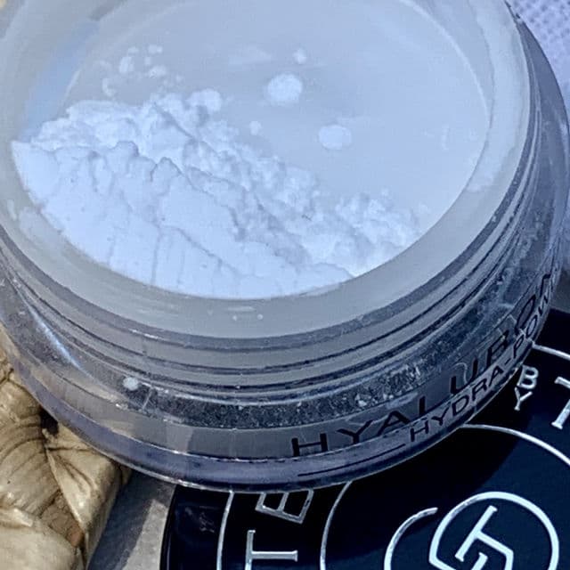 By Terry Hyaluronic Hydra-Powder review photo by BoxyLady