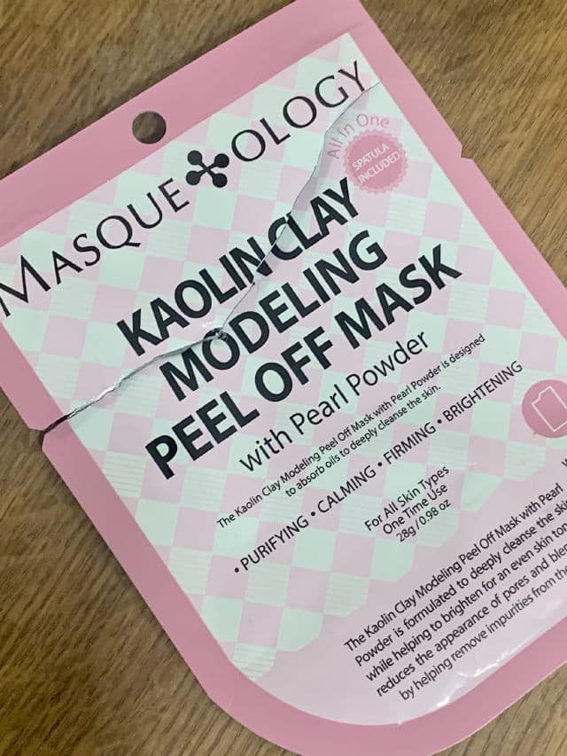 Masqueology Kaolin Clay Modeling Peel Off Mask with Pearl Powder review photo by BoxyLady