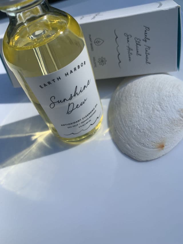 Earth Harbor Naturals Sunshine Dew Antioxidant Cleansing Oil review photo by BoxyLady