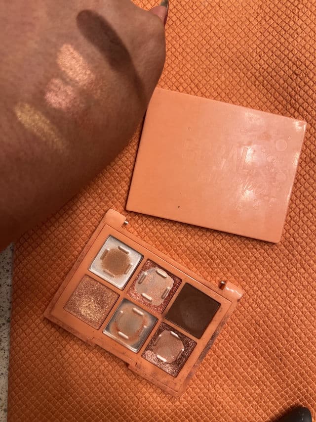 Coral Me Maybe Eyeshadow Palette product review