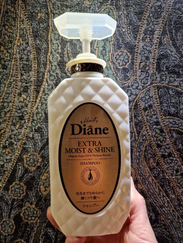 Moist Diane Extra Moist & Shine Shampoo review photo by Immortelle