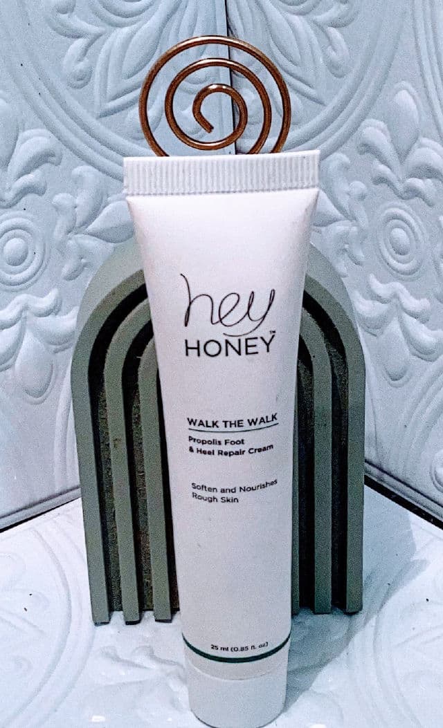 Hey Honey Walk the Walk Propolis Foot & Heel Cream review photo by Mana0270Influencer