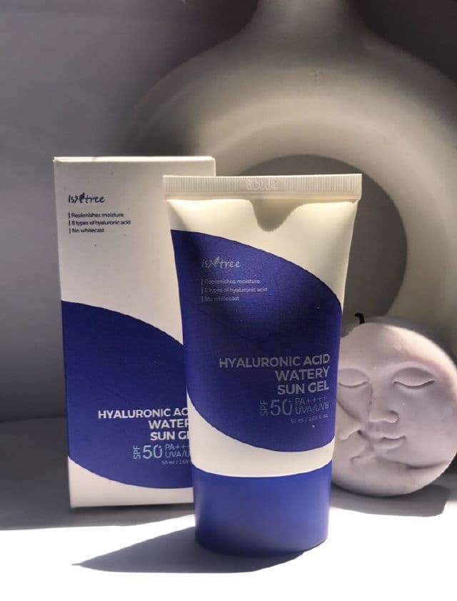 ISNTREE Hyaluronic Acid Watery Sun Gel SPF50+ PA++++ review photo by garimaM