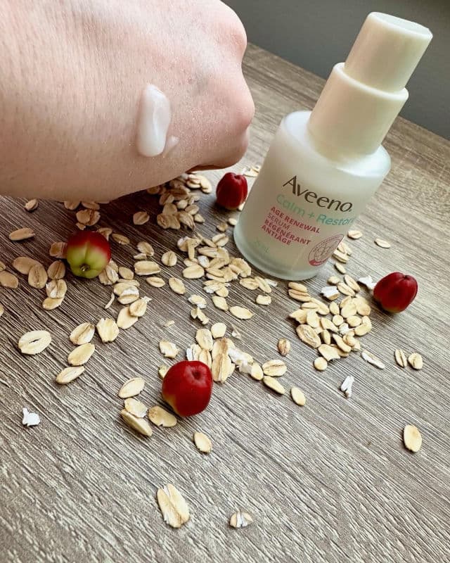Aveeno Calm + Restore Age Renewal Serum review photo by rawreviewsca