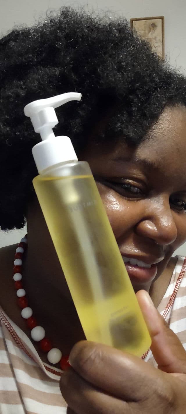 Kimtrue Refreshing Cleansing Oil review photo by muadiva1014