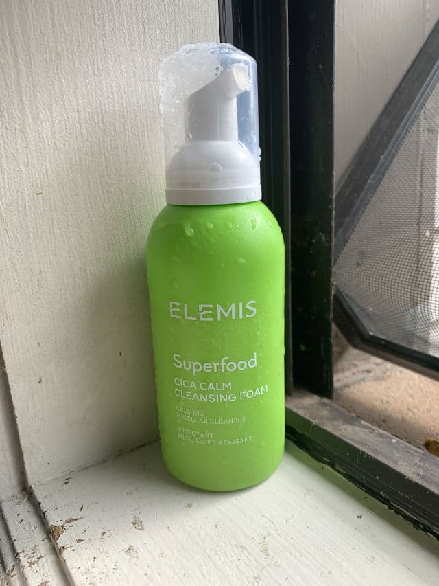 Elemis Superfood Cica Calm Cleansing Foam review photo by TiannaMortis