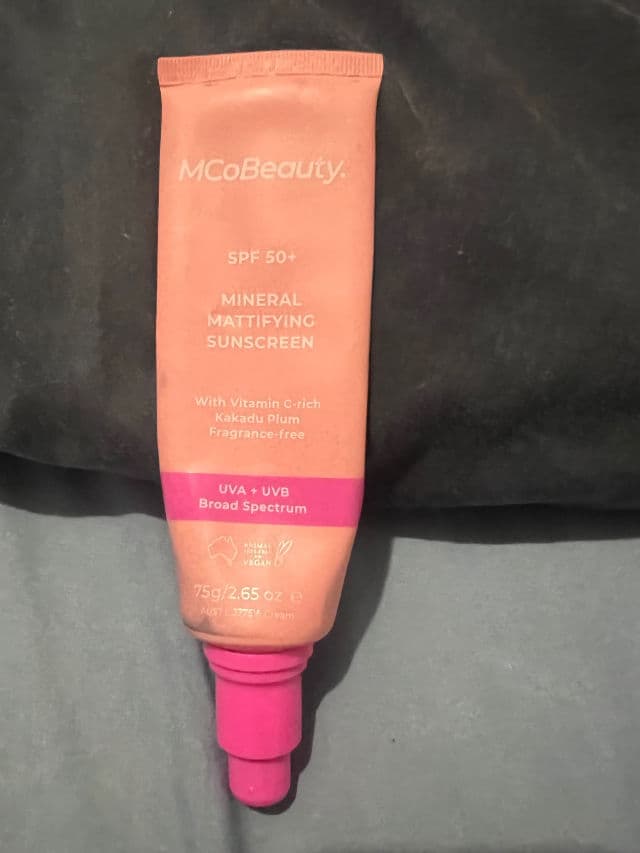 MCoBeauty Mineral Mattifying Sunscreen SPF 50+ review photo by jtynan23