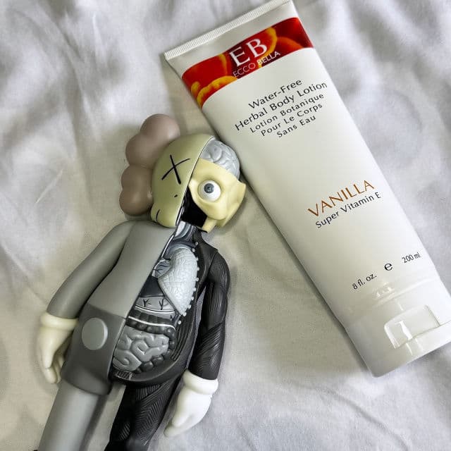 Ecco Bella Water-Free Vanilla Herbal Body Lotion review photo by itxpari